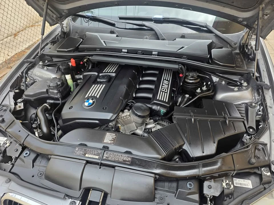 2011 BMW E90 3 Series Sedan - Image 7 of 19