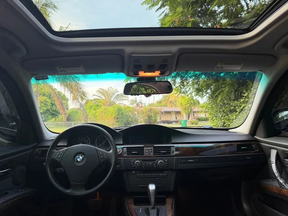 2011 BMW E90 3 Series Sedan - Image 15 of 15