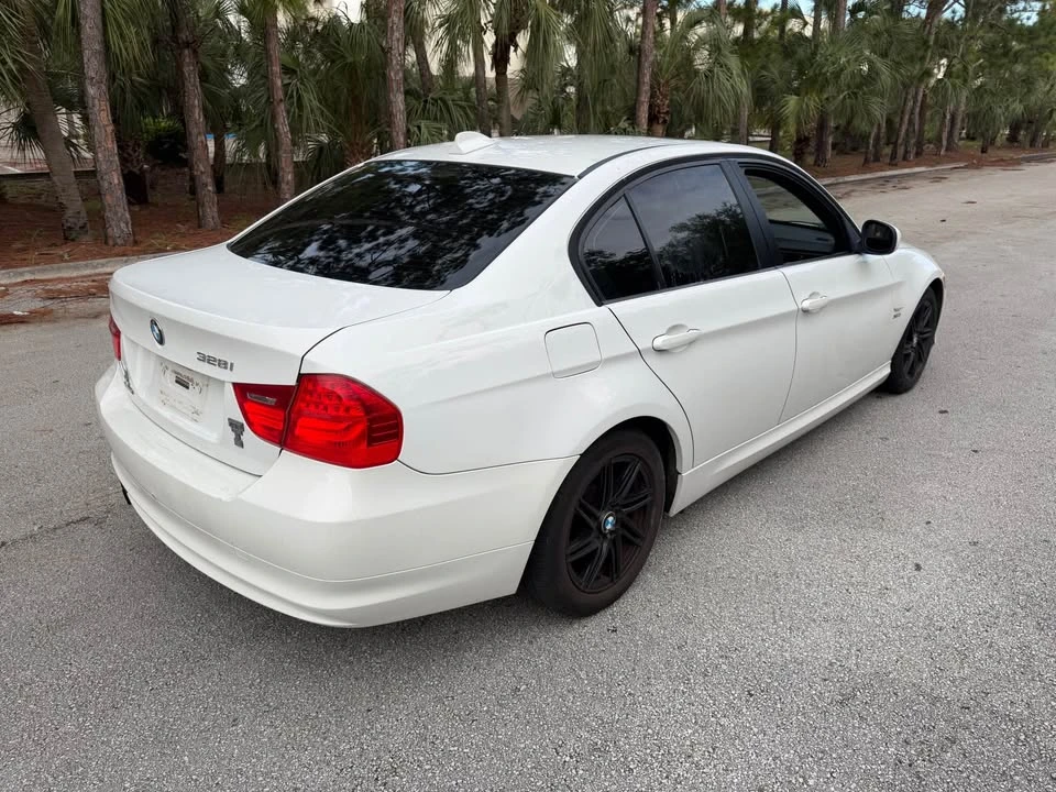 2011 BMW E90 3 Series Sedan - Image 6 of 15