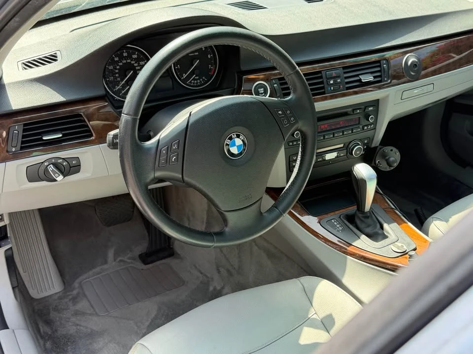 2011 BMW E90 3 Series Sedan - Image 12 of 20