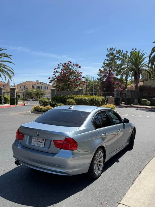 2011 BMW E90 3 Series Sedan - Image 3 of 20