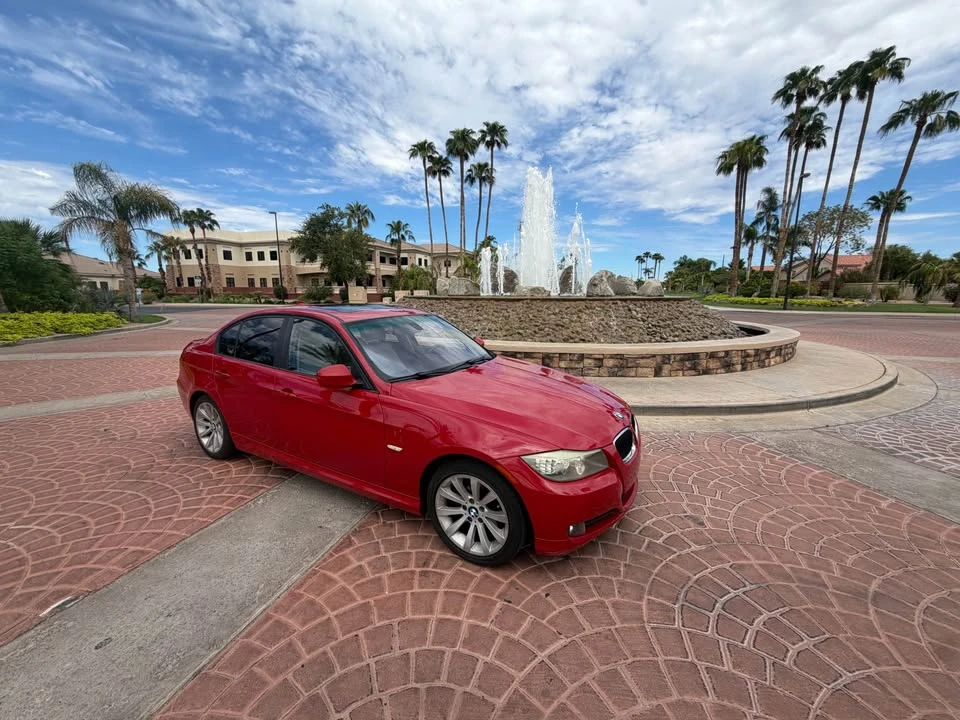 2011 BMW E90 3 Series Sedan - Image 14 of 19