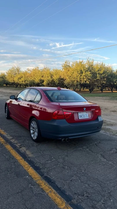 2011 BMW E90 3 Series Sedan - Image 5 of 8