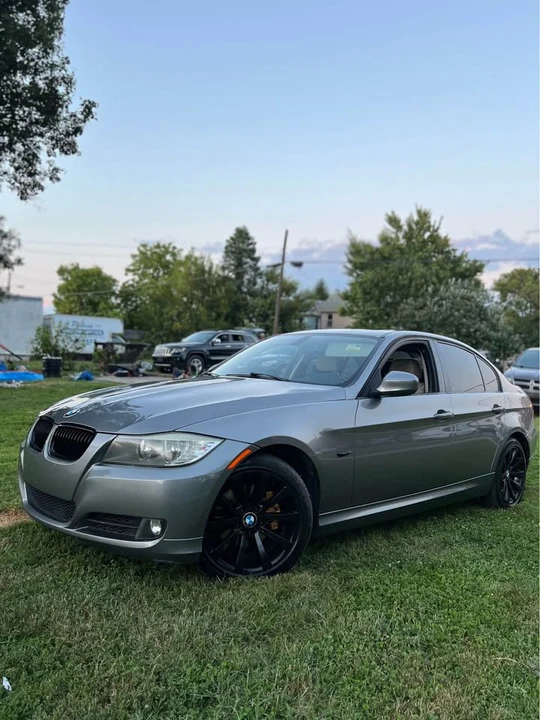 2011 BMW E90 3 Series Sedan - Image 2 of 10