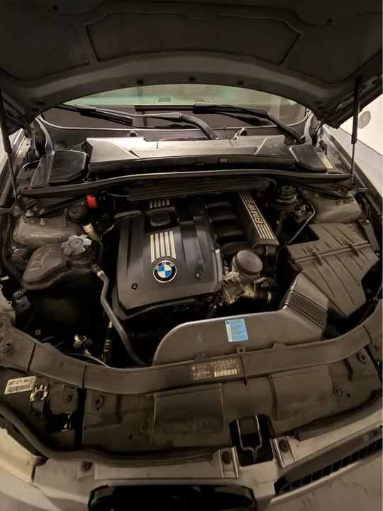 2011 BMW E90 3 Series Sedan - Image 5 of 7