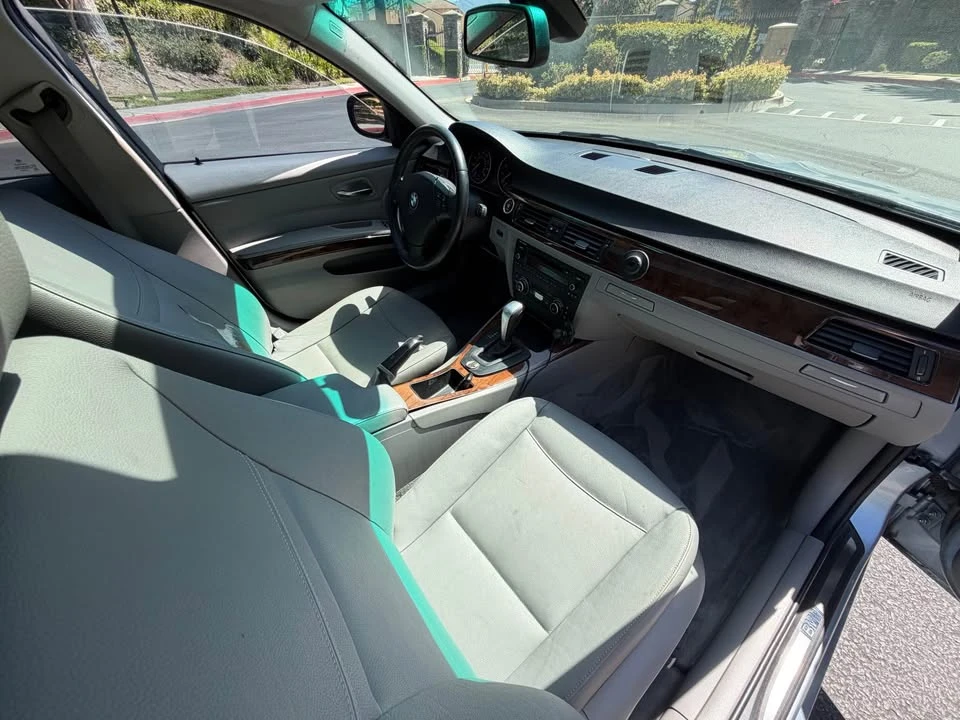 2011 BMW E90 3 Series Sedan - Image 13 of 20