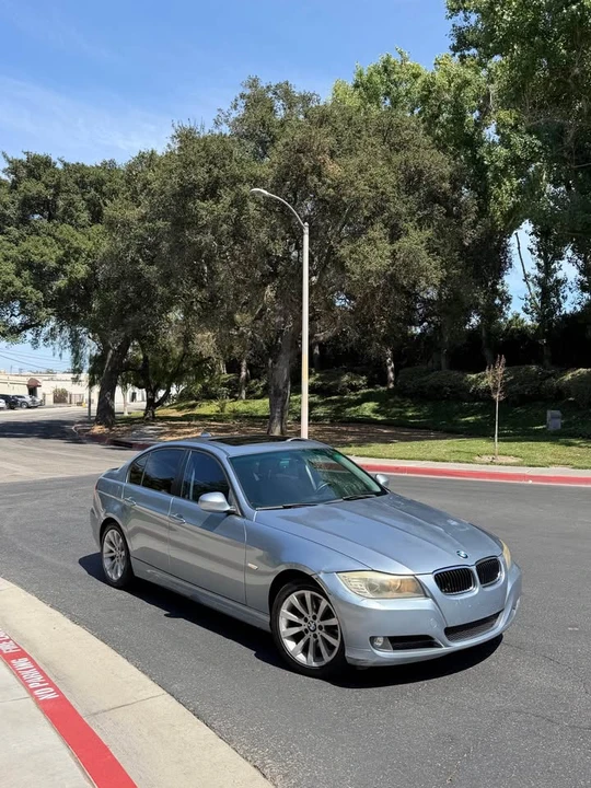 2011 BMW E90 3 Series Sedan - Image 9 of 20