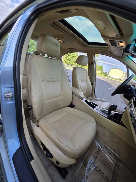 2011 BMW E90 3 Series Sedan - Image 11 of 20