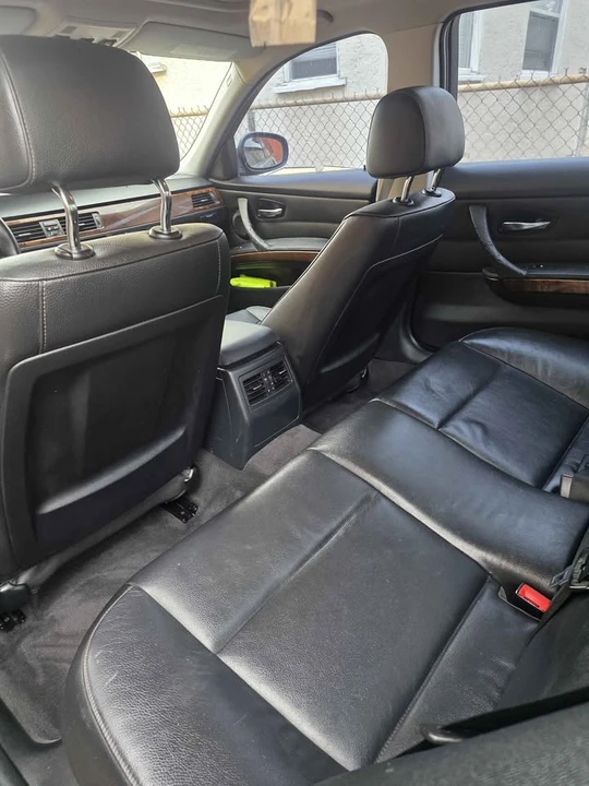 2011 BMW E90 3 Series Sedan - Image 15 of 19