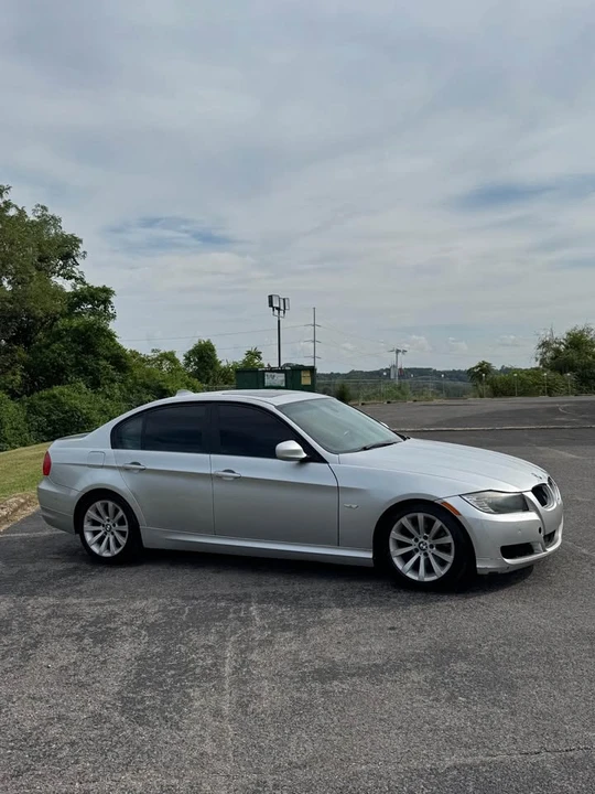 2011 BMW E90 3 Series Sedan - Image 2 of 10