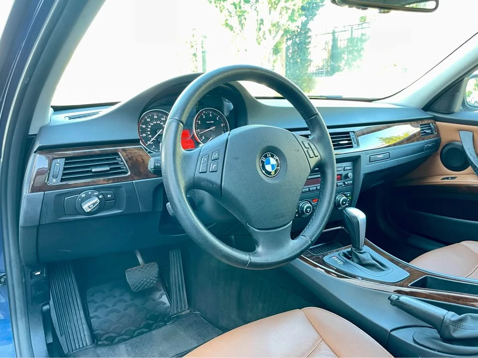 2011 BMW E90 3 Series Sedan - Image 10 of 20