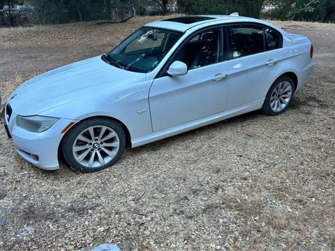 2011 BMW 3 Series 328i Sedan 4D