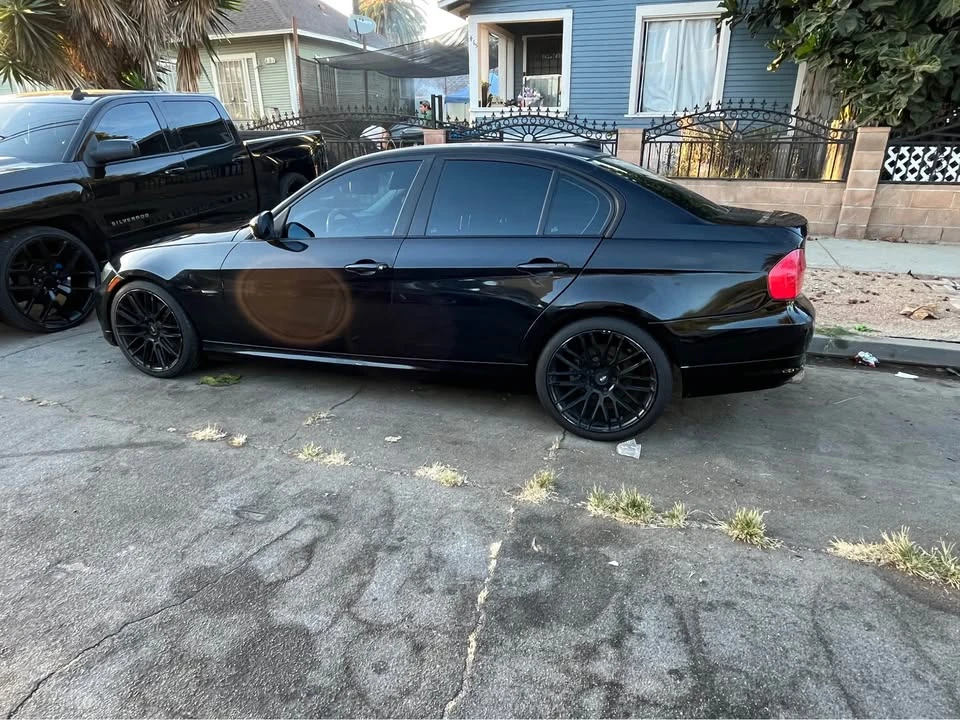 2011 BMW E90 3 Series Sedan - Image 3 of 6