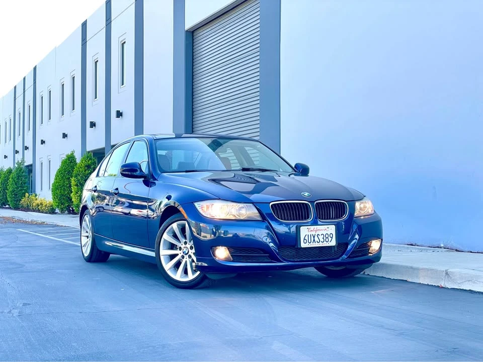 2011 BMW E90 3 Series Sedan - Image 2 of 20