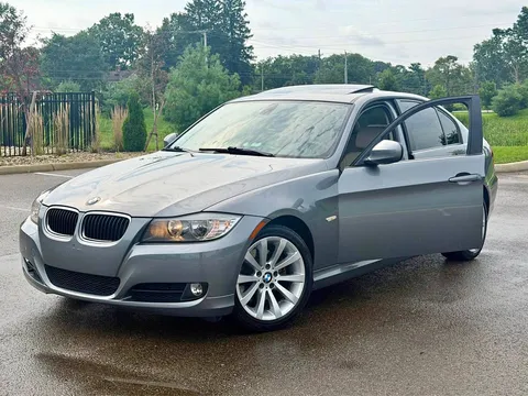 2011 BMW 3 Series 328i Sedan 4D