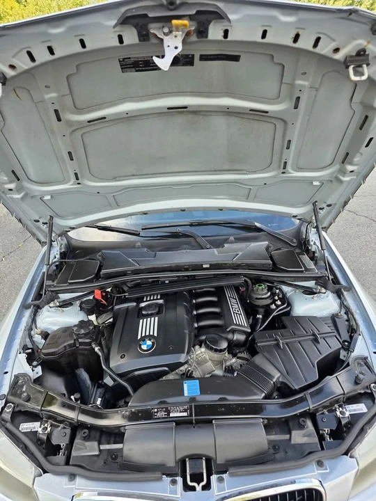 2011 BMW E90 3 Series Sedan - Image 19 of 20