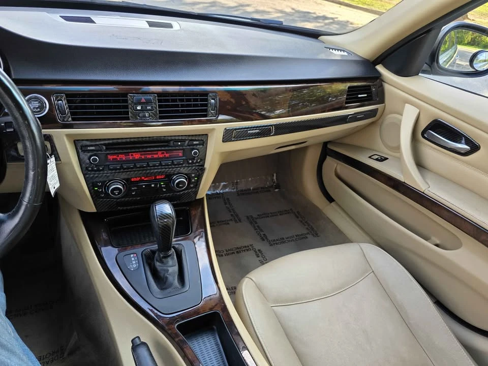 2011 BMW E90 3 Series Sedan - Image 14 of 20