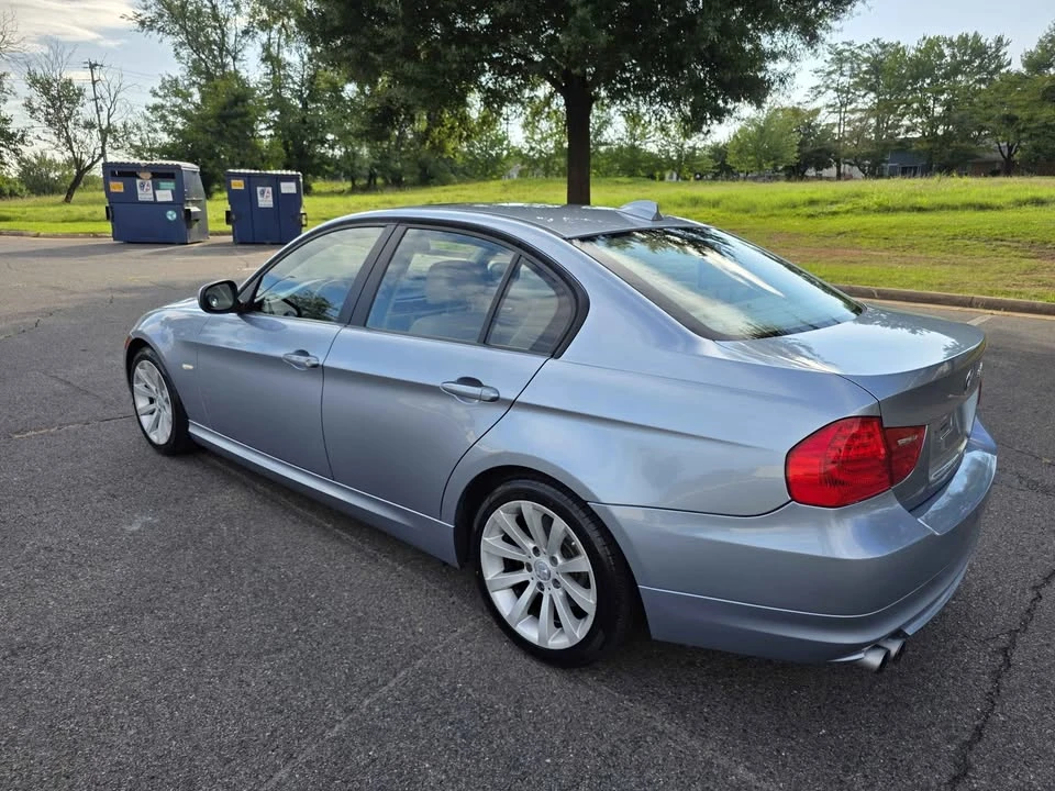 2011 BMW E90 3 Series Sedan - Image 8 of 20