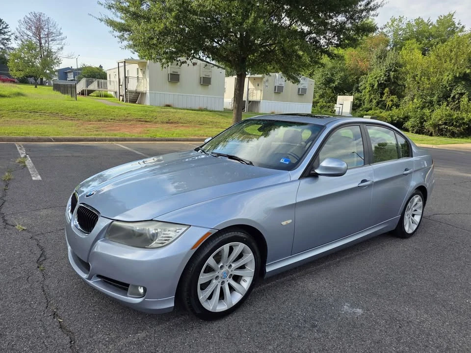 2011 BMW E90 3 Series Sedan - Image 2 of 20