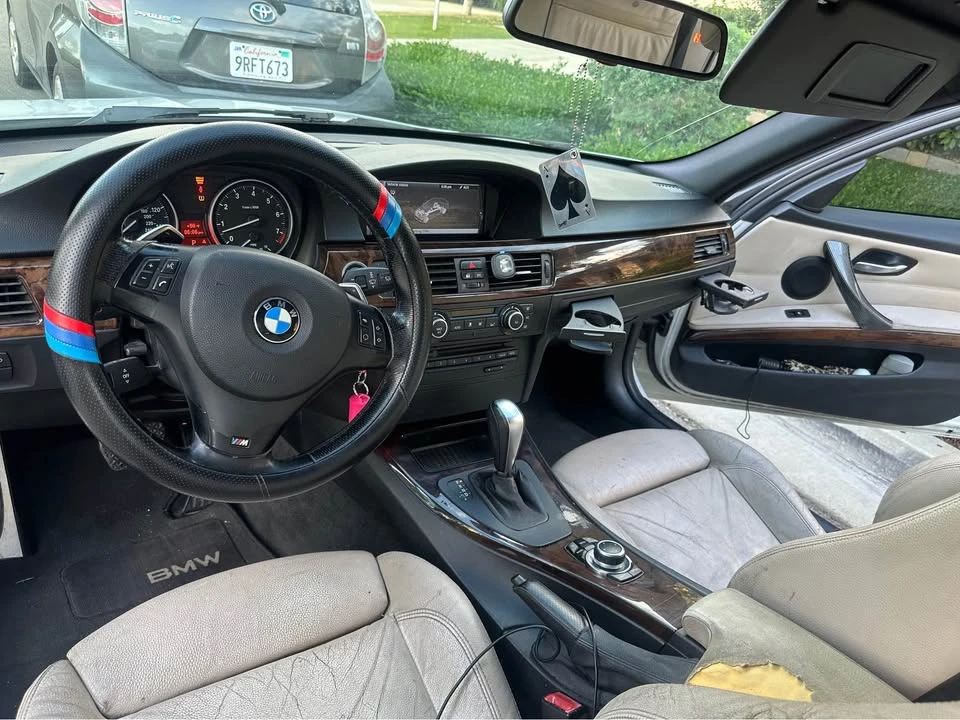 2011 BMW E90 3 Series Sedan - Image 18 of 20