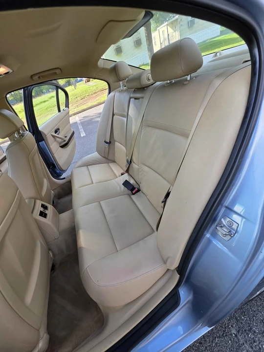 2011 BMW E90 3 Series Sedan - Image 10 of 20