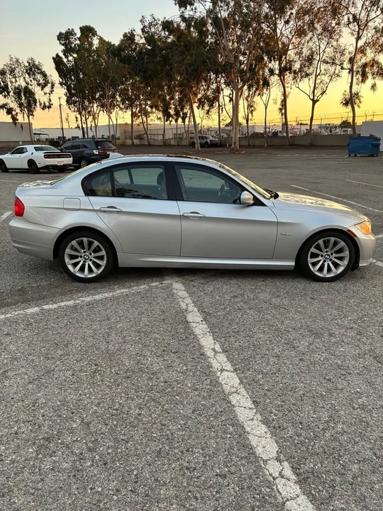 2011 BMW E90 3 Series Sedan - Image 2 of 9