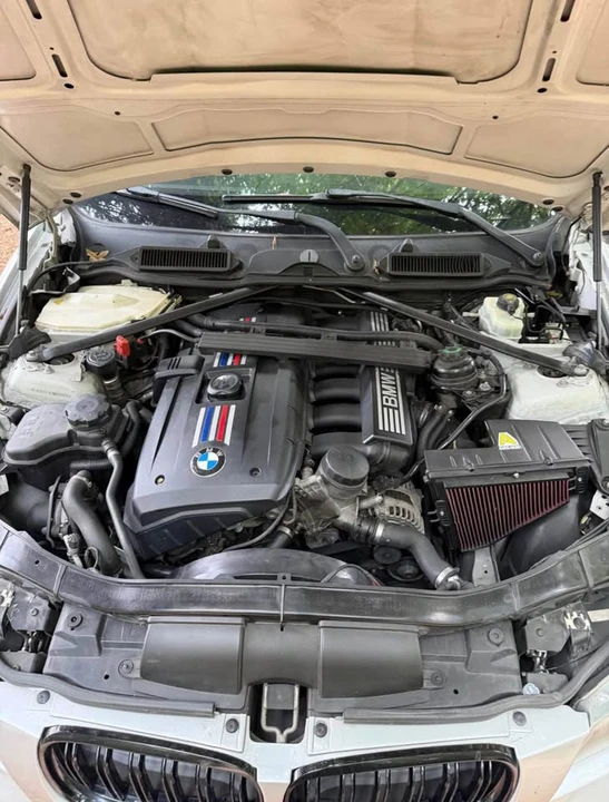 2011 BMW E90 3 Series Sedan - Image 10 of 10