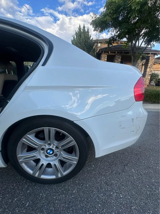 2011 BMW E90 3 Series Sedan - Image 16 of 20