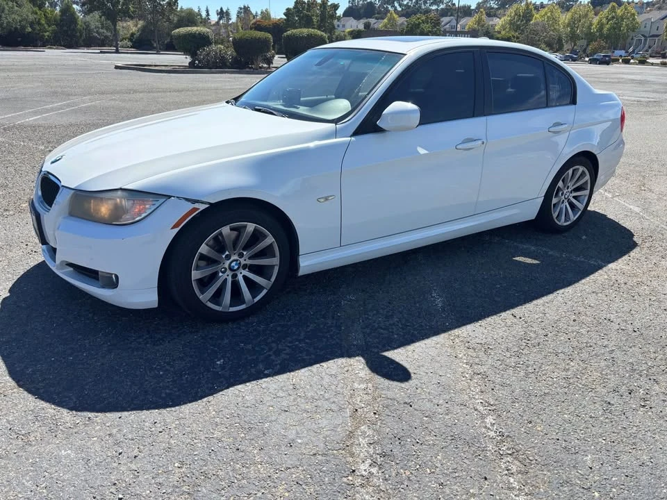 2011 BMW E90 3 Series Sedan - Image 2 of 10