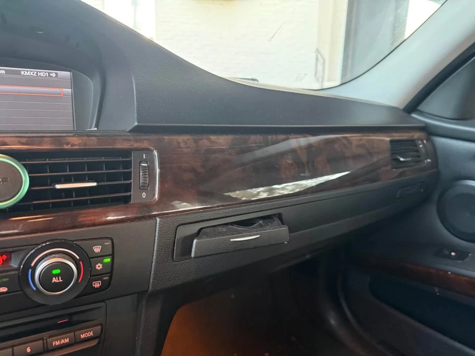 2011 BMW E90 3 Series Sedan - Image 6 of 11