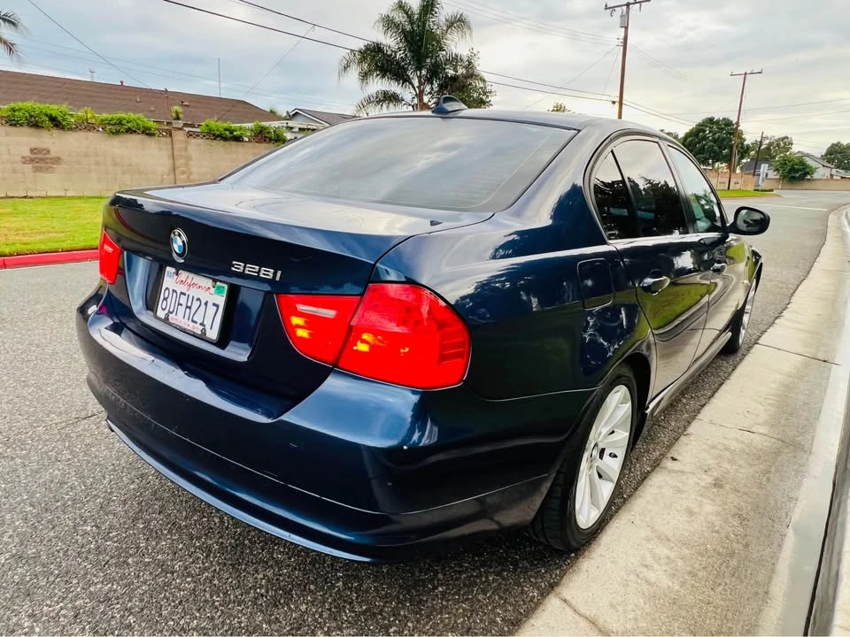 2011 BMW E90 3 Series Sedan - Image 4 of 13