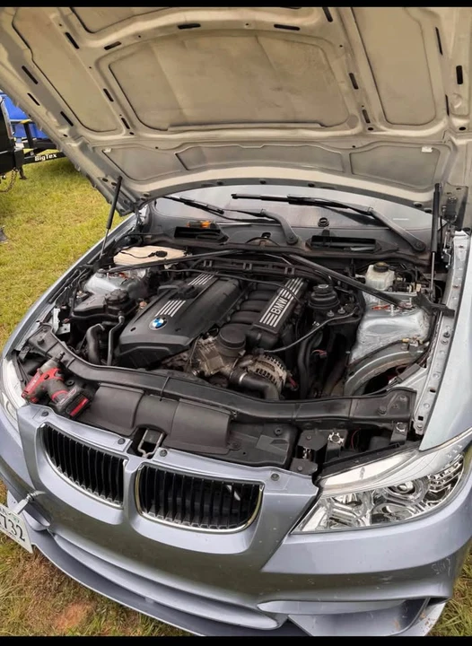 2011 BMW E90 3 Series Sedan - Image 3 of 10