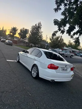 2011 BMW 3 Series 328i Sedan 4D