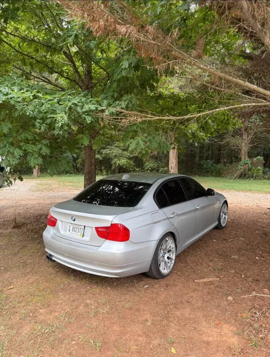 2011 BMW E90 3 Series Sedan - Image 3 of 10
