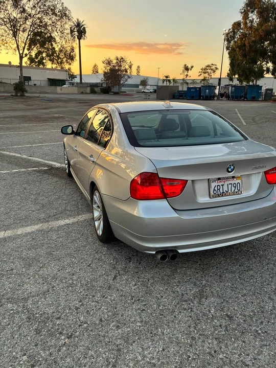 2011 BMW E90 3 Series Sedan - Image 5 of 9
