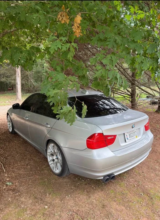 2011 BMW E90 3 Series Sedan - Image 4 of 10