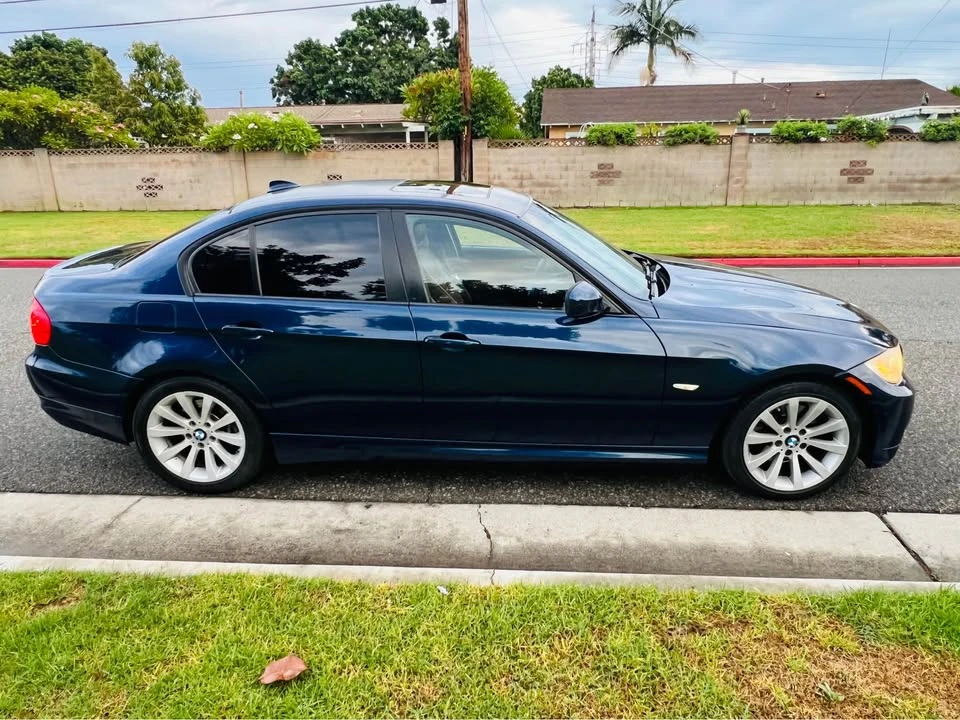 2011 BMW E90 3 Series Sedan - Image 3 of 13