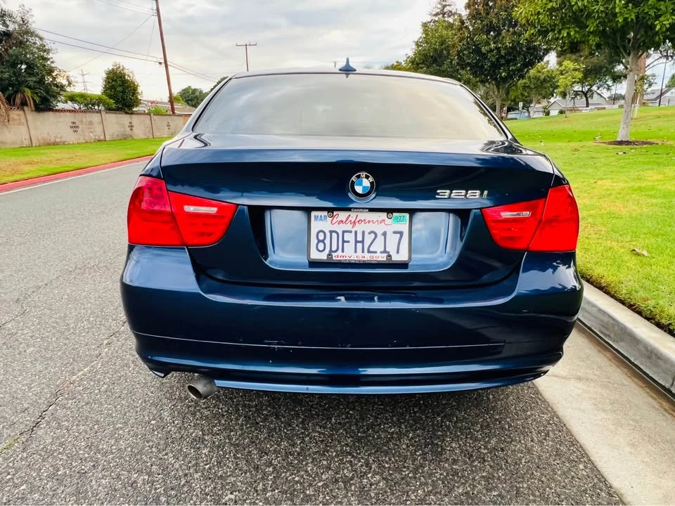 2011 BMW E90 3 Series Sedan - Image 8 of 13