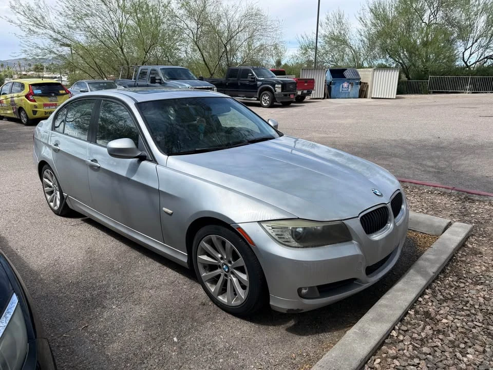2011 BMW E90 3 Series Sedan - Image 10 of 11