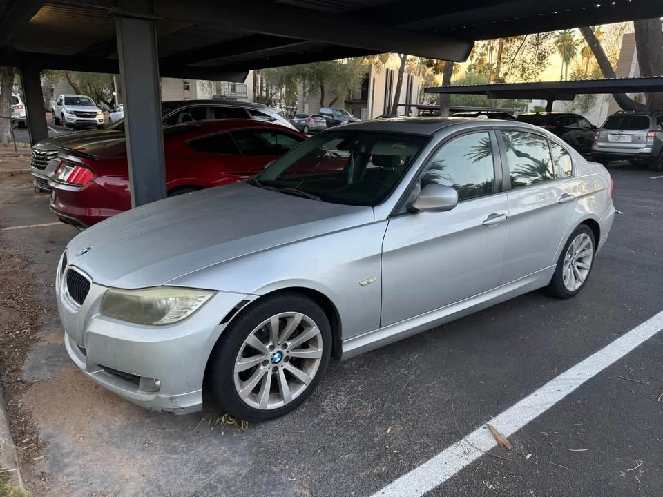 2011 BMW E90 3 Series Sedan - Image 2 of 11