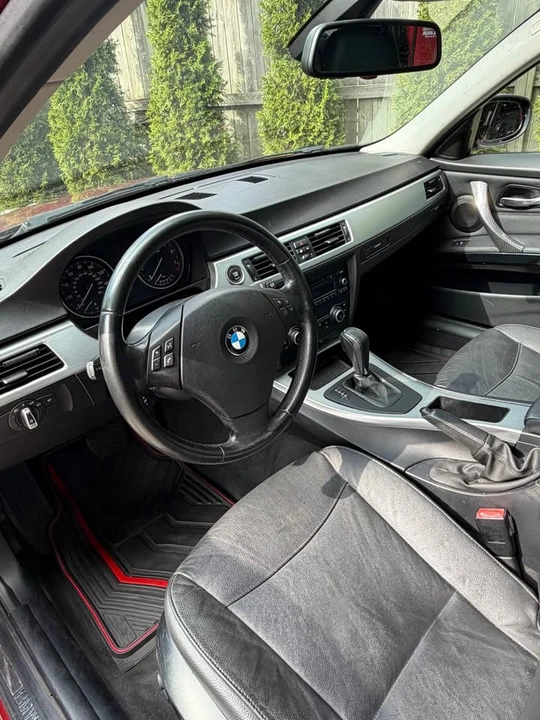 2011 BMW E90 3 Series Sedan - Image 10 of 11