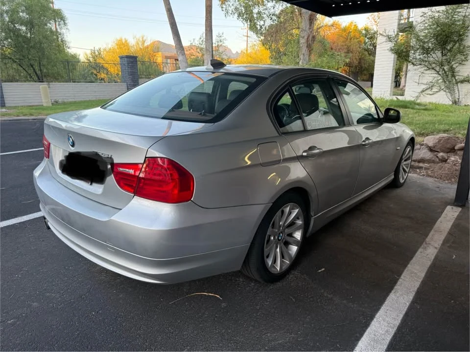 2011 BMW E90 3 Series Sedan - Image 4 of 11