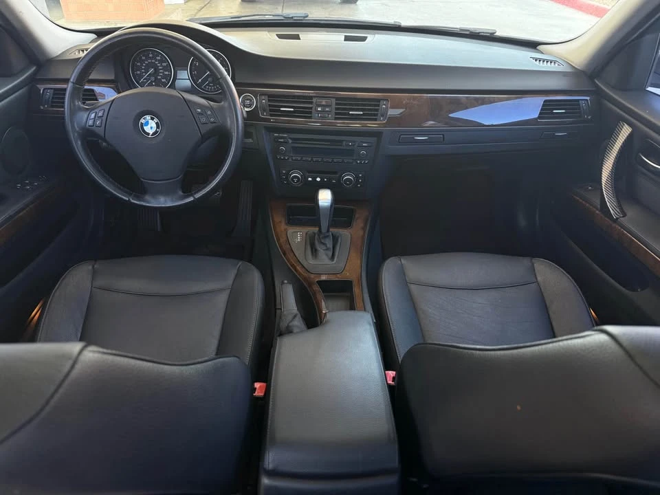 2011 BMW E90 3 Series Sedan - Image 5 of 10