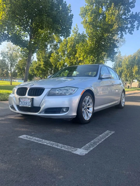 2011 BMW E90 3 Series Sedan - Image 2 of 10