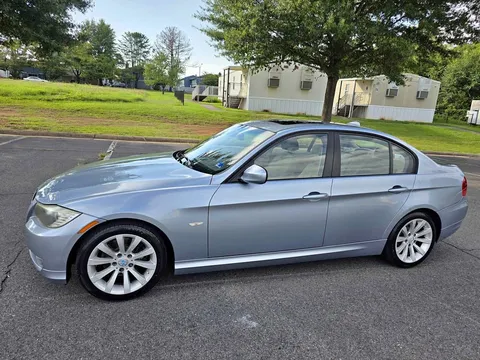 2011 BMW 3 Series 328i Sedan 4D