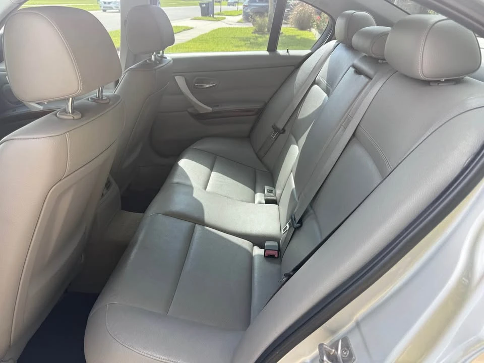 2011 BMW E90 3 Series Sedan - Image 11 of 19