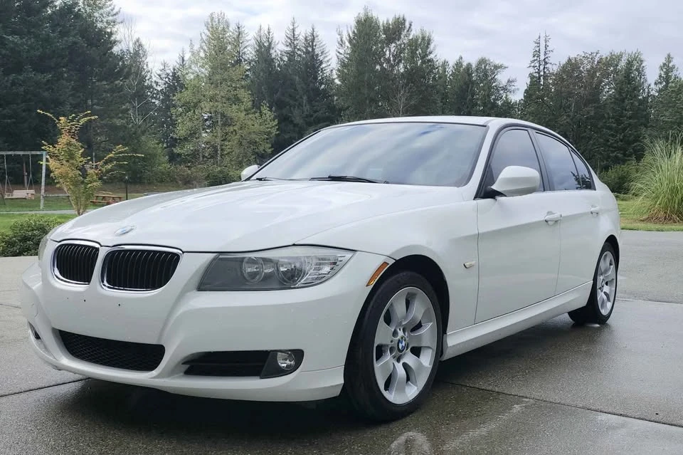 2011 BMW E90 3 Series Sedan - Image 2 of 9