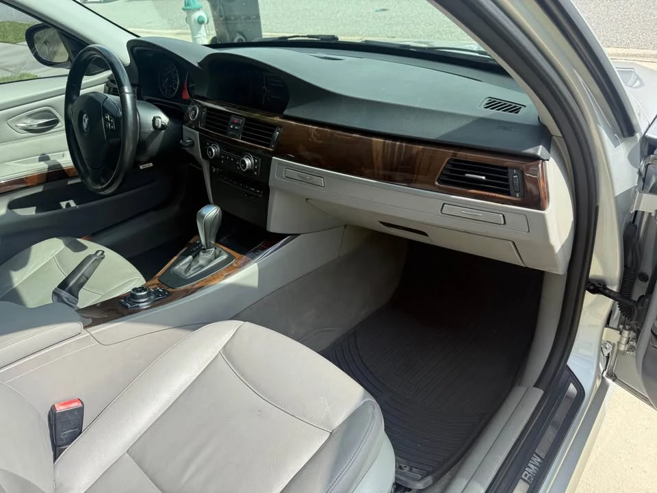 2011 BMW E90 3 Series Sedan - Image 12 of 19