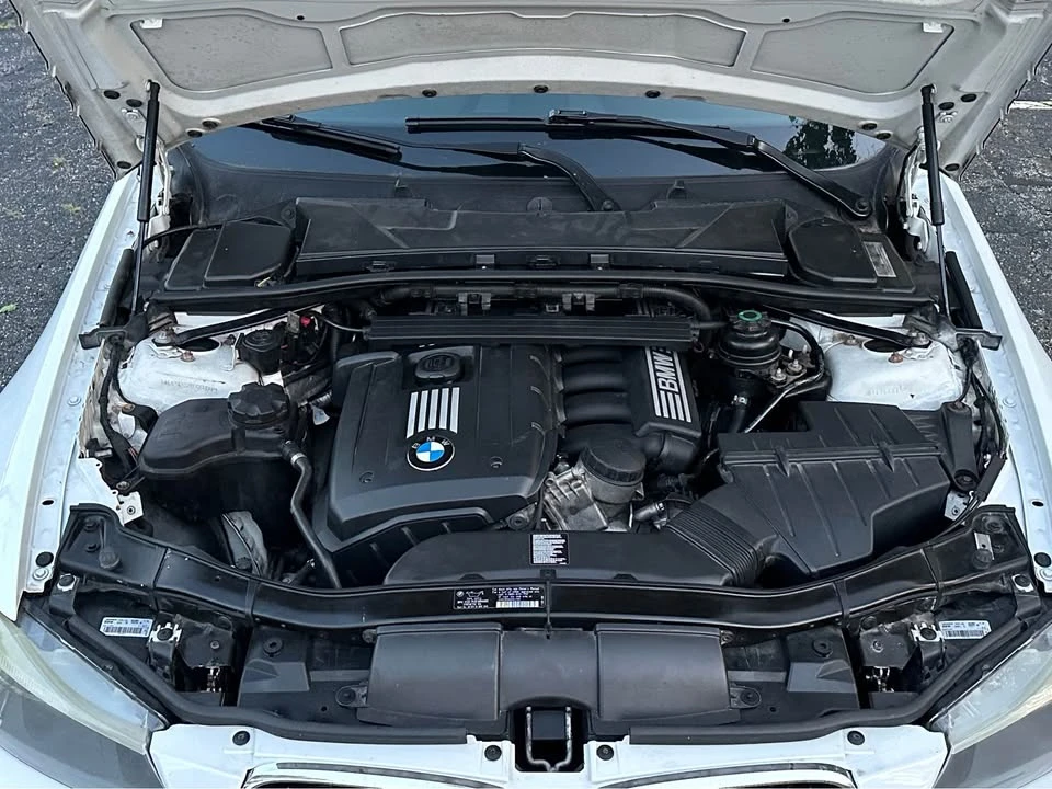 2011 BMW E90 3 Series Sedan - Image 9 of 20