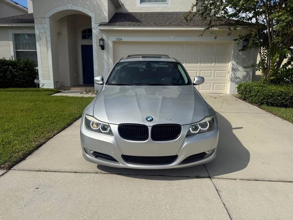 2011 BMW E90 3 Series Sedan - Image 6 of 19